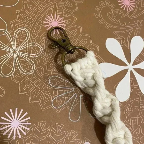 Spiral Macramé Keychain in Natural - Picture 3 of 4